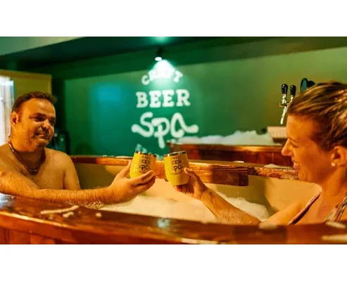 Kapcsolódjatok ki az Öko Park Panzióban egy különleges Beer Spa élménnyel