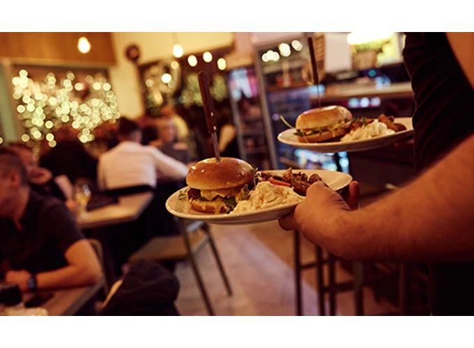 Páros Jónás Craft Beer &amp; Food menü sörrel vagy limonádéval