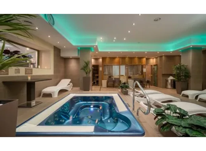Exkluzív pihenés kettesben reggelivel a Bükkös Hotel****&amp; Spa-ban